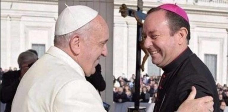 El juicio empieza hoy | Los medios nacionales hablan del cura salteño «amigo del Papa» acusado de abuso