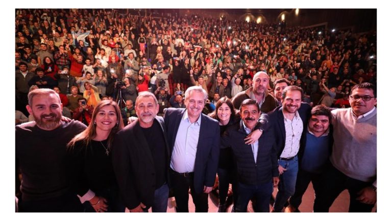 “Quiero que Córdoba sea parte del triunfo” | Alberto Fernández reunió a cientos de referentes peronistas cordobeses