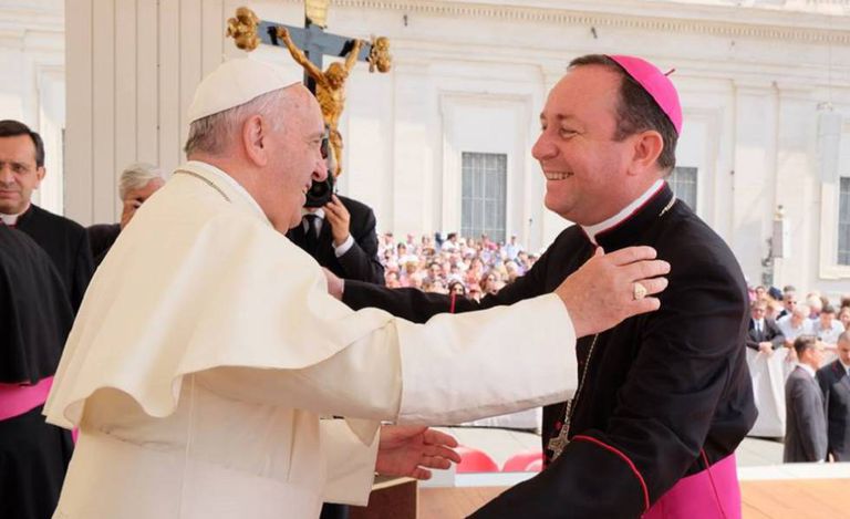 Zanchetta y el Papa | Hasta en España se sorprenden por el ofrecimiento del Vaticano para recibir al cura acusado de abuso