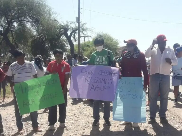 En el norte de Salta | Con el apoyo de movimientos sociales, wichis marcharon exigiendo agua potable