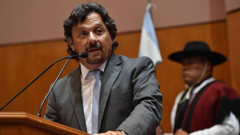 El de Salta se anota | La Rosada convocó a los gobernadores para discutir otra ley ómnibus